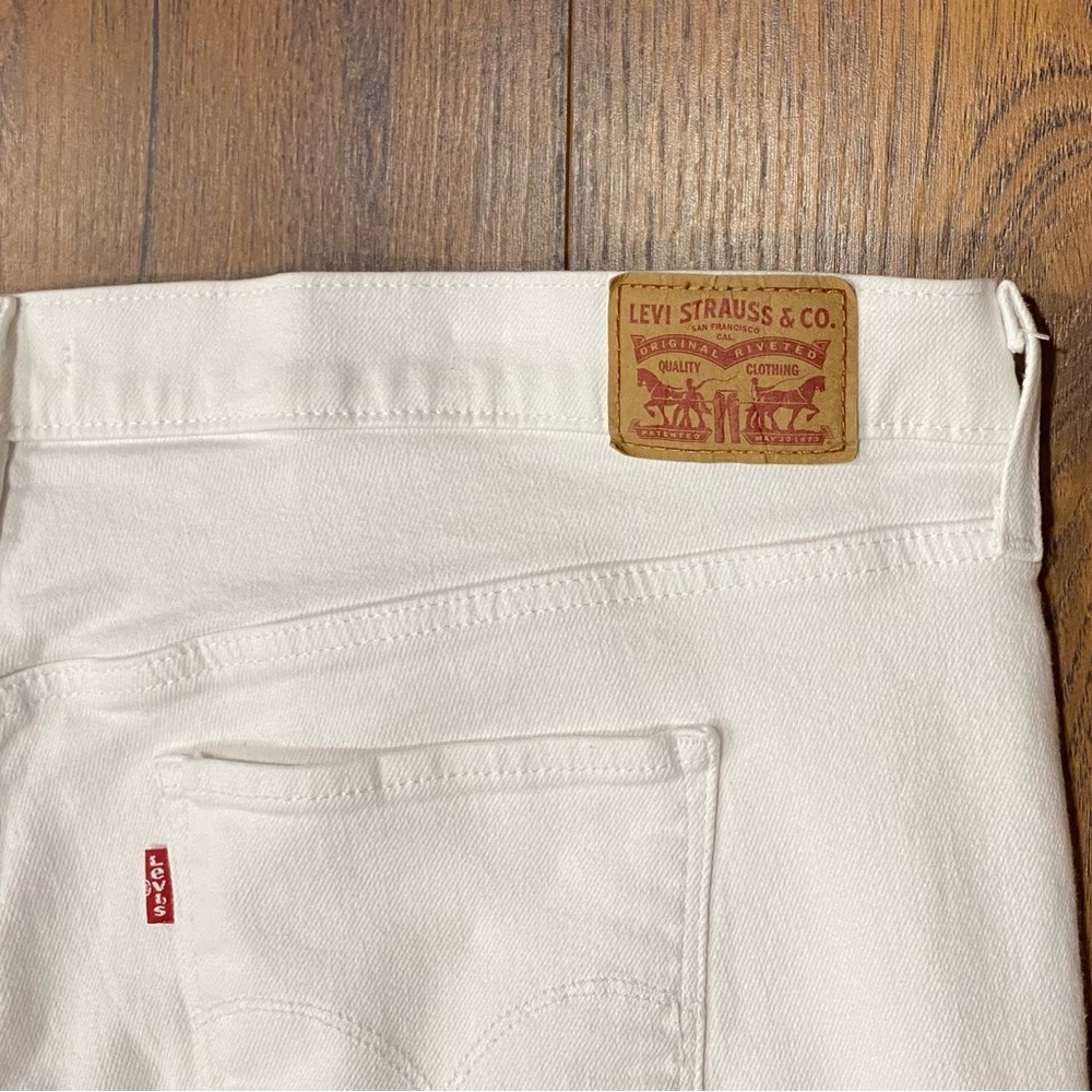 Levi's Women’s 721 Crisp White High Rise Skinny Jeans Size 24W - Picture 9 of 15